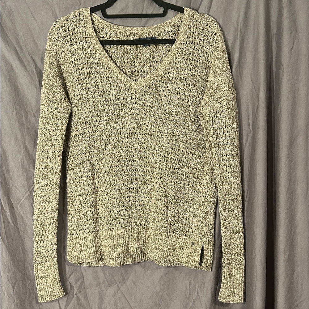 American Eagle Outfitters Cream Tan V-Neck Sweater Knit Small